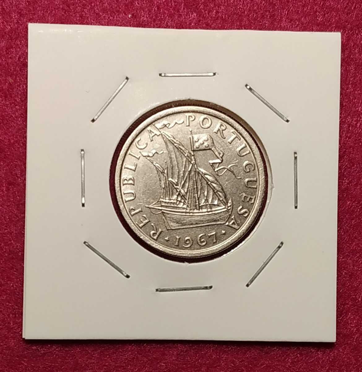 Portugal - moeda de 5 escudos de 1967