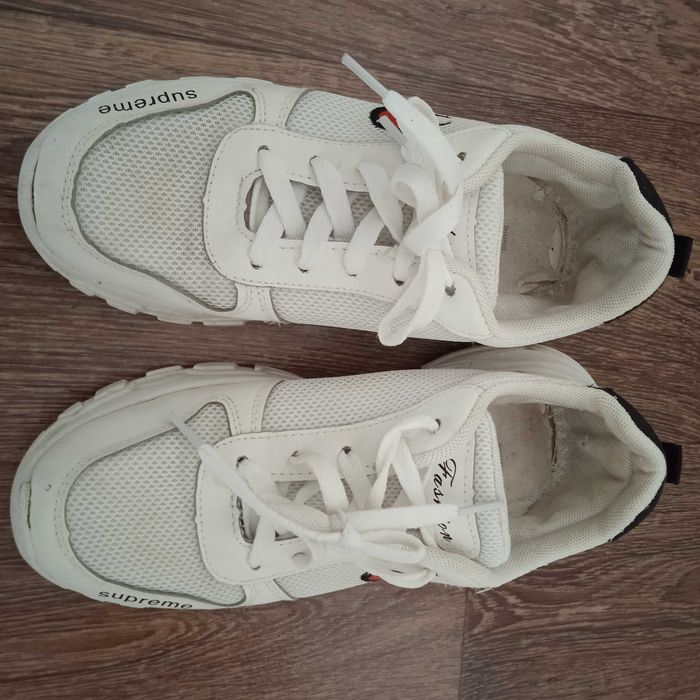 Кросовки женские * 37 размер *,производство Турция .