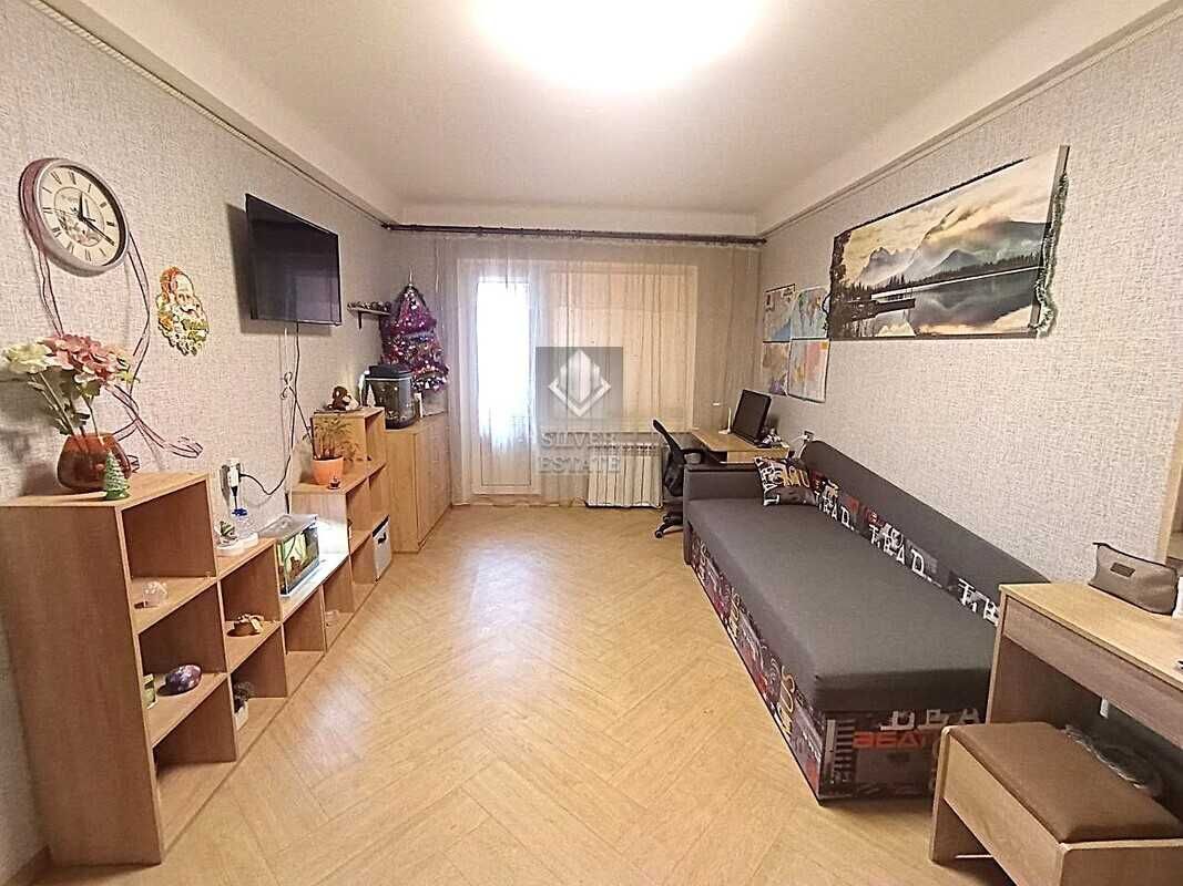 Продам 2-кімнатну квартиру, Шевченківський район, вул. Чарівна