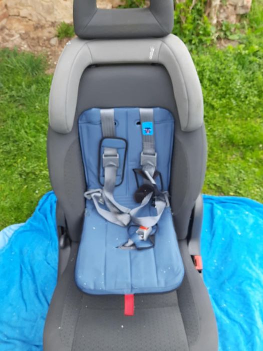 Siedzenia z fotelikami VW Sharan