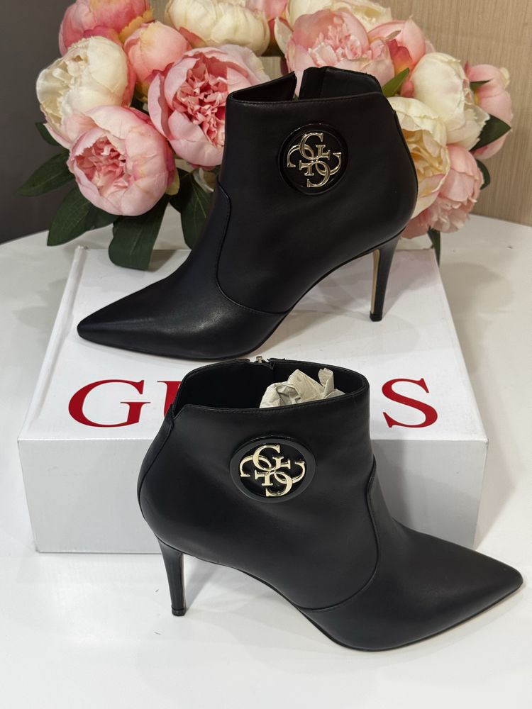 Ботільени брендові GUESS,р 40,в ідеал стані