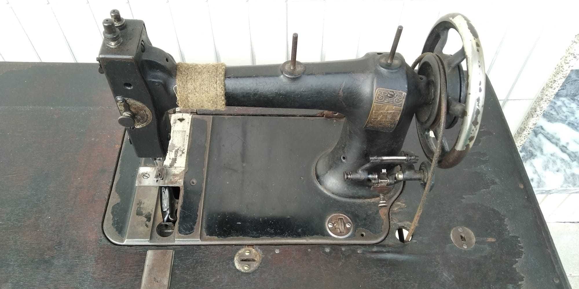Máquina de Costura Antiga da marca White Sewing (USA)