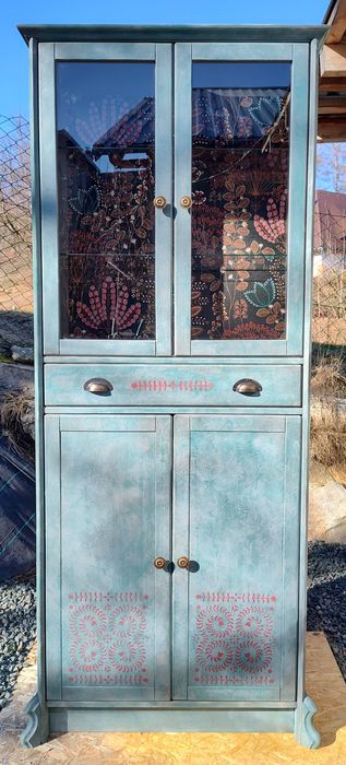 Witryna malowana, stylizowana, woskowana