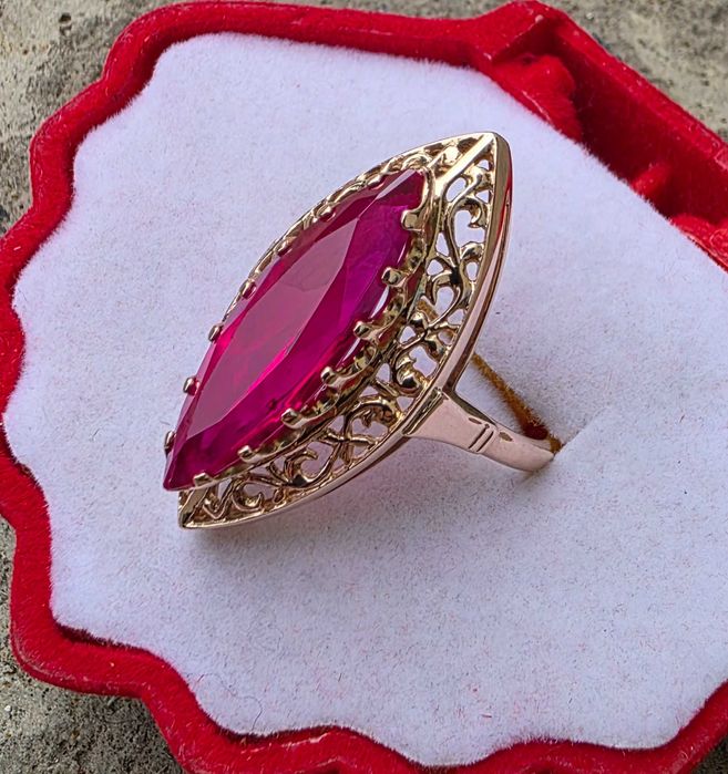 Золотий перстень, кольцо,  каблучка, маркіз, часів СРСР, 583 проба.