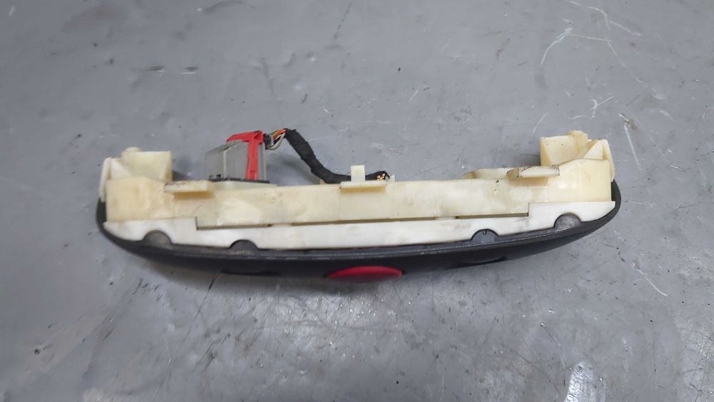 Fiat Punto 2 FL II Panel Świateł Awaryjnych Panel Sterowania Środkowy