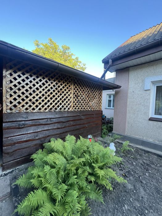 Продаж частини будинку на Крошні. 120 м2, 7 соток. Торг.