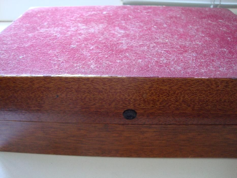 продам коробку из дерева от электобритвы Харьков