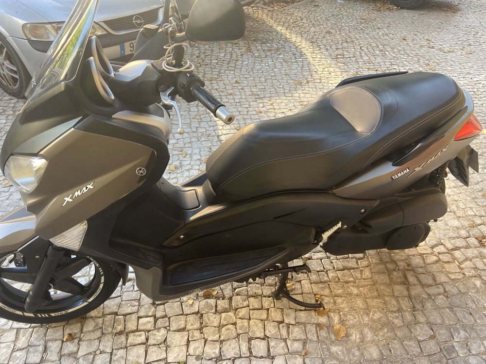 Moto Yamaha Xmax 250