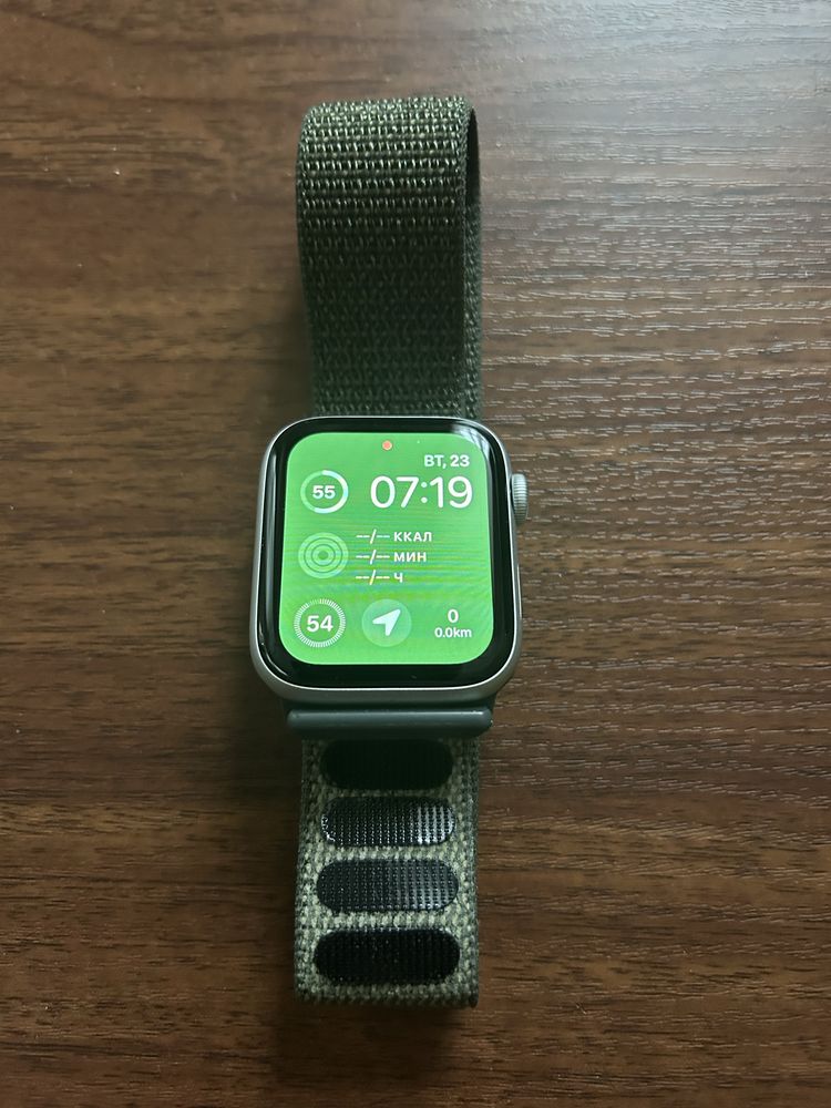 Apple Watch SE2 44 мм