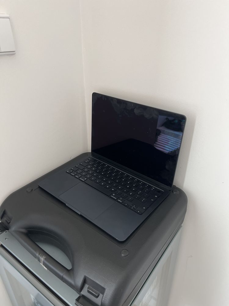 Macbook Air M3 (usado muito pouco)