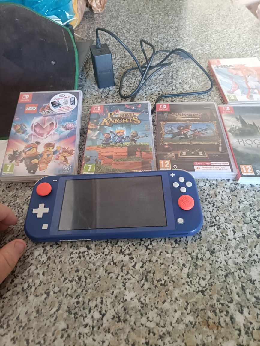 Switch nova com carregador e jogos