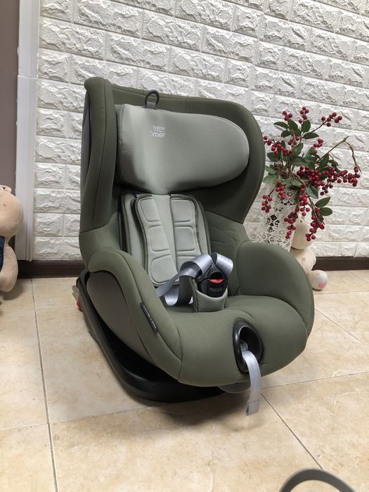 Автокрісло Britax Römer TRIFIX2 i-SIZE Група 1 (9-18 кг) isofix