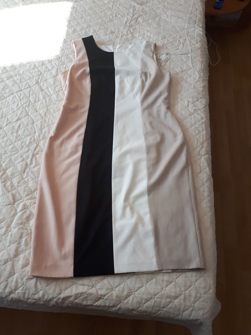 Elegancka sukienka Calvin Klein M