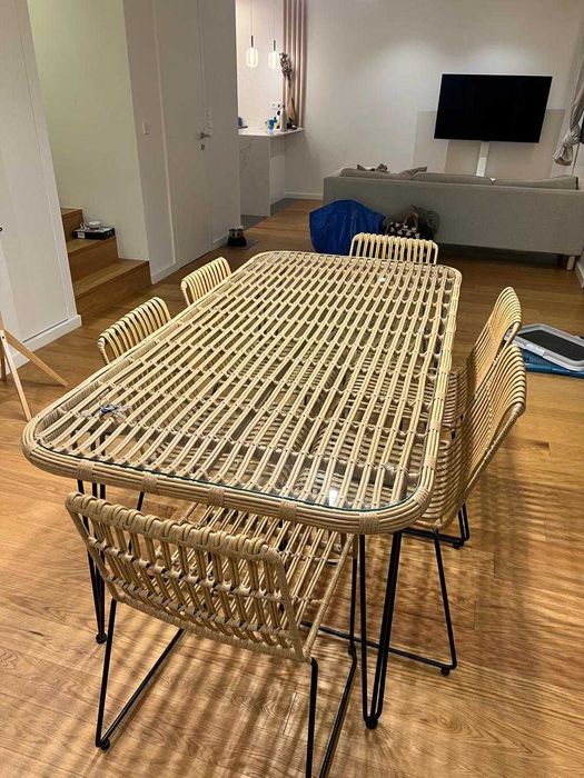 Mesa de jantar (ou de jardim) com 6 cadeiras SKLUM