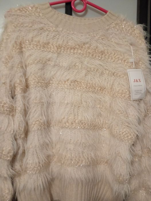 Nowe sweterki damskie