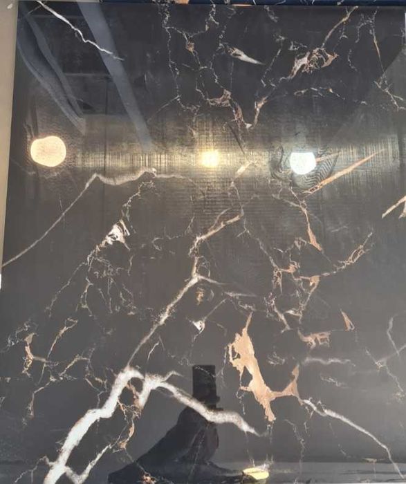 cerâmico imitação mármore 120x60  preto com dourados