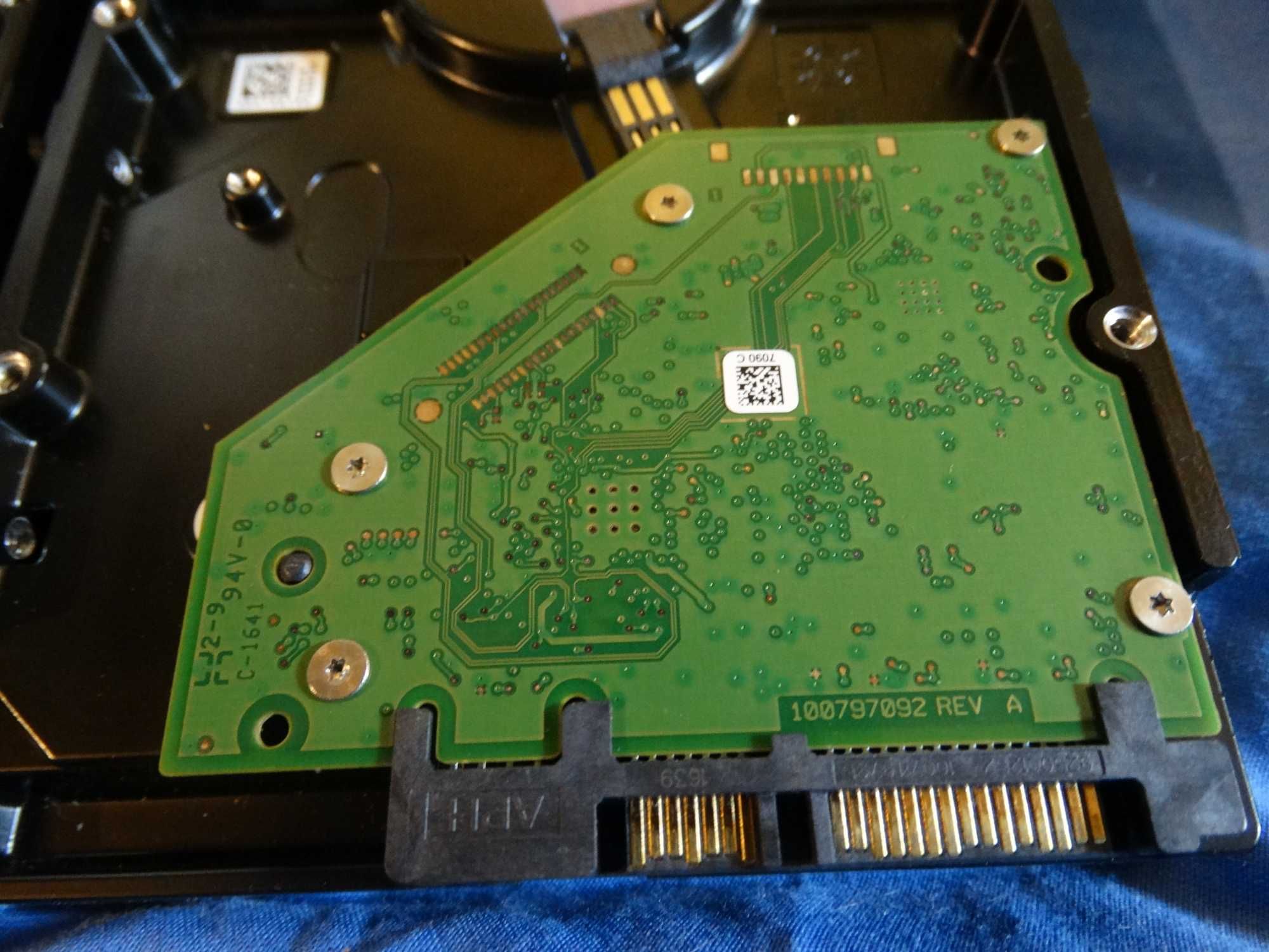 HDD 4TB Seagate ST4000DM005. Не рабочие.