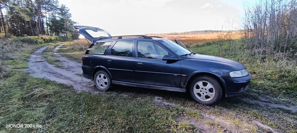 Продам опель вкктра б