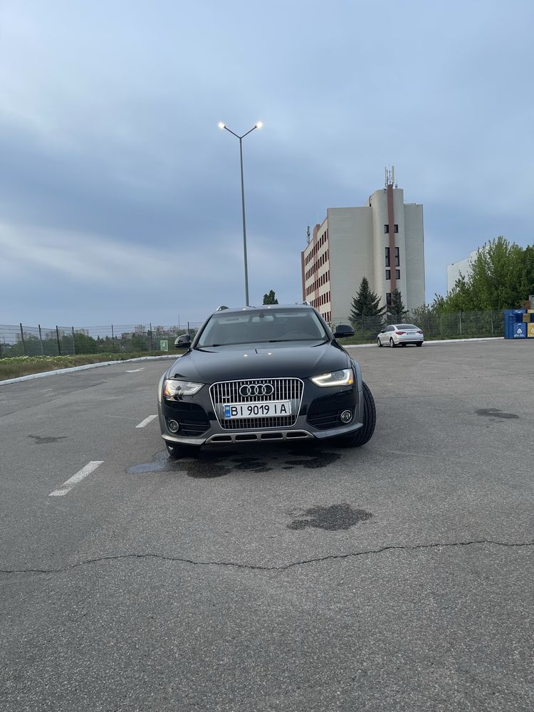 Audi a4 allroad 2012