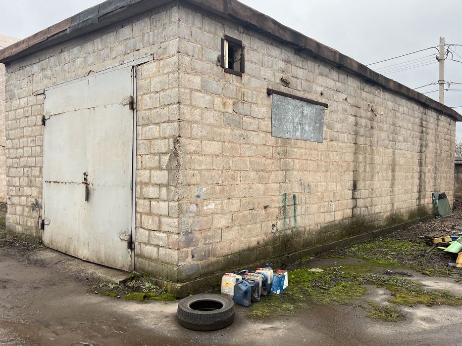 Сдам в аренду бокс по красной линии