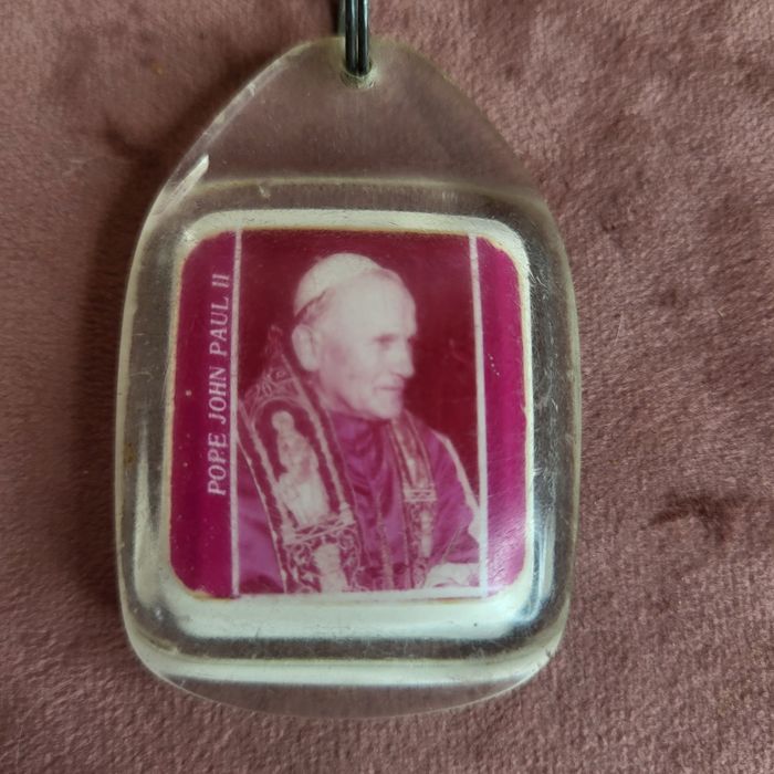 Stary kolekcjonerski brelok Jan Paweł II ¹⁸²