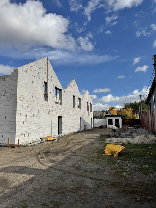 Продам таунхаус рядом с рекой и лесом.