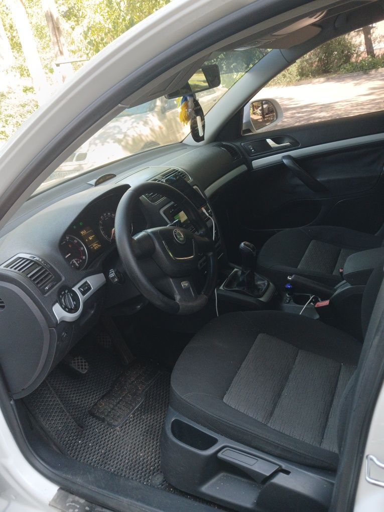 Skoda Octavia 2011 в хорошем состоянии