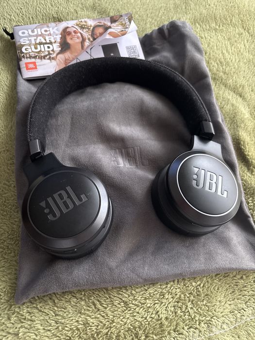 Vendo Jbl670nc estao novos ,pouco usado.