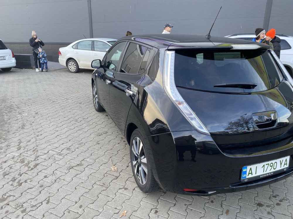 Продам Nissan Leaf 2016 30 kw