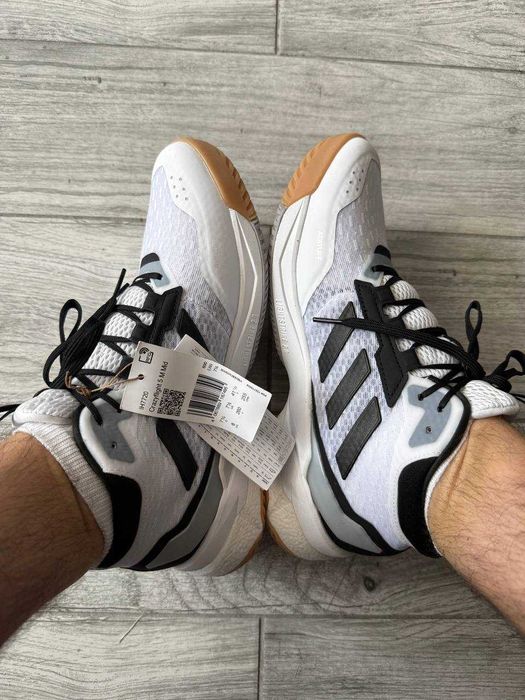 Чоловічі кроси спортивні кросівки adidas crazyflight 5 оригінальні