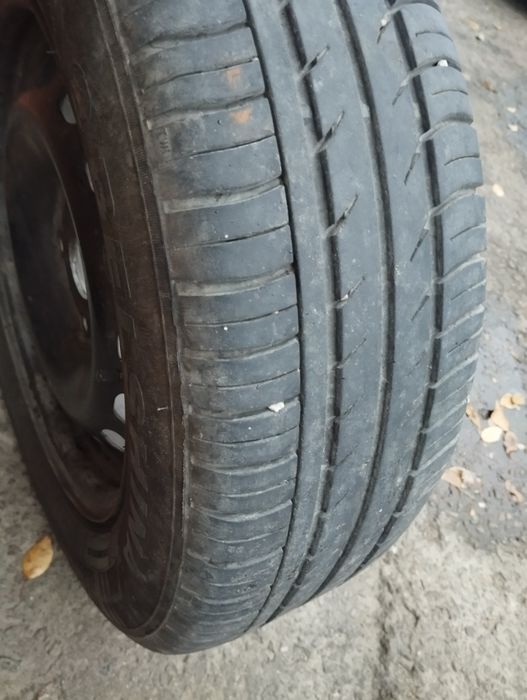 Диски з шинами. Шини R15