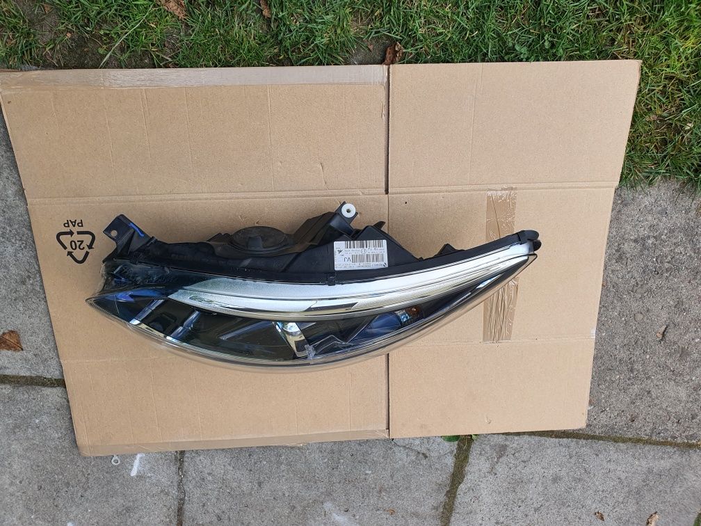 Lampa lewa Renault Captur 1 J5 13-19r