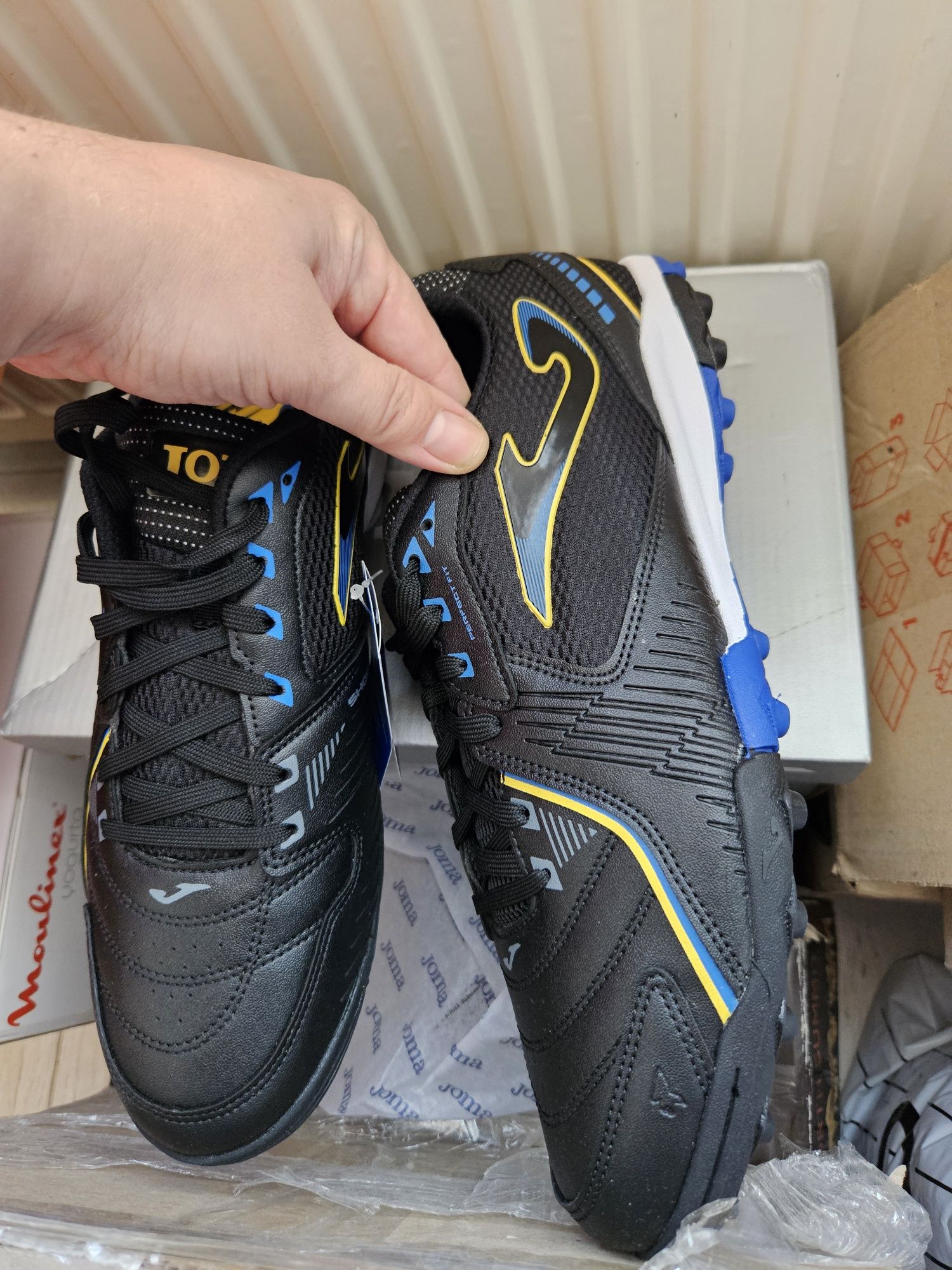 Футбольні Кросівки Joma, сороконіжки