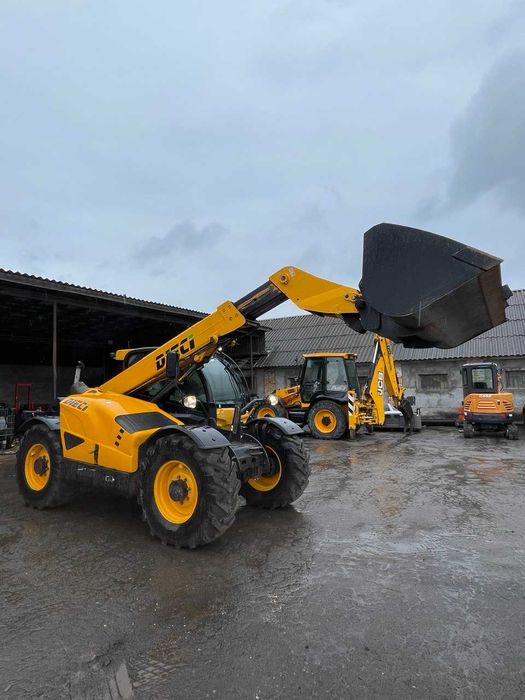 Послуги екскаваторів, мініекскаватора, екскаватора навантажувача