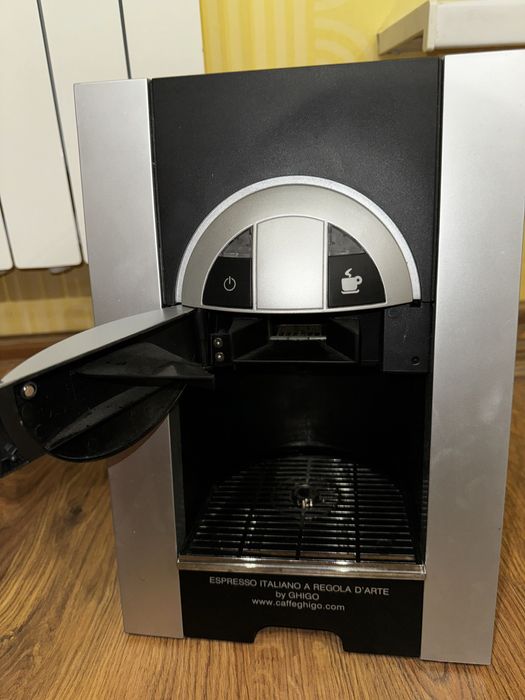 Кофемашина капсульная