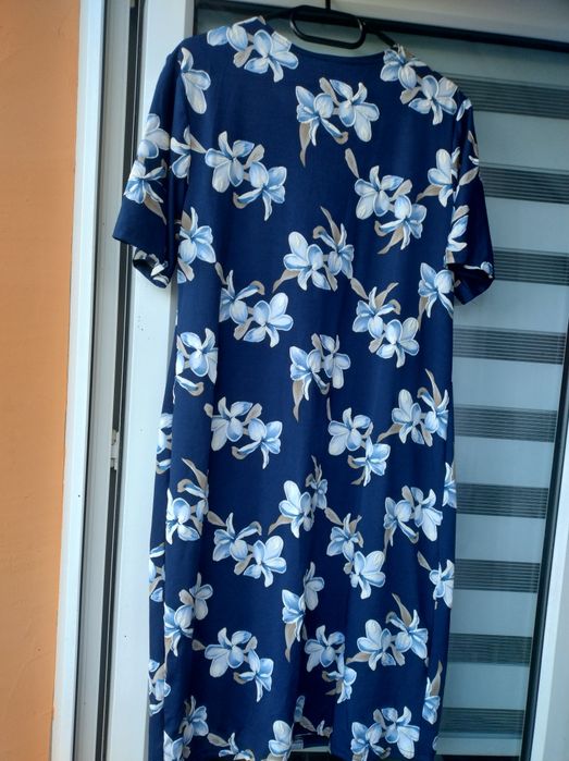 Sukienka w kwiaty rozmiar 46