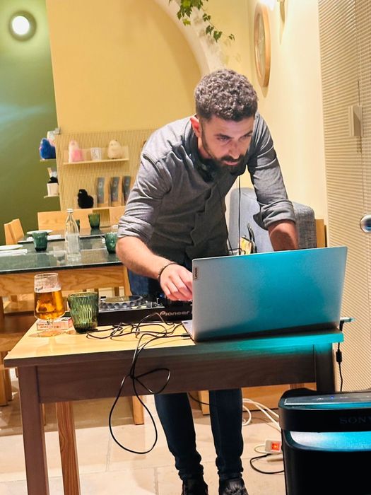 Dj para festas (casamentos, aniversarios, qualquer tipo de festa )