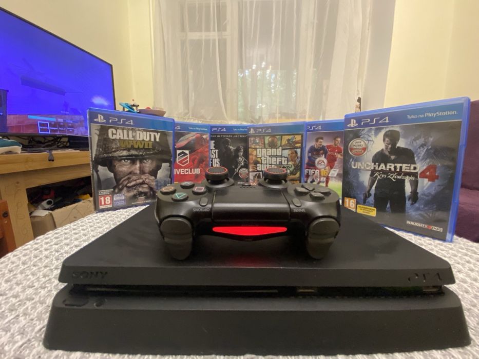 PlayStation 4 (1 ТБ) + 6 ігор + оригінальний джойстик