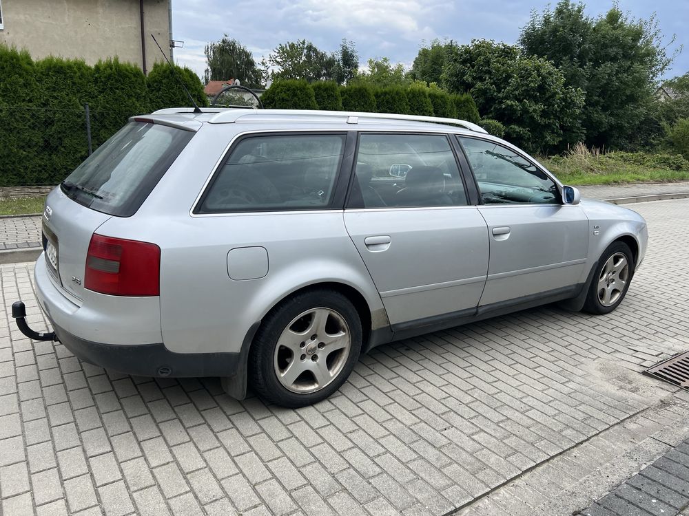 Audi A6 2.8 V6 LPG, hak, klima.
