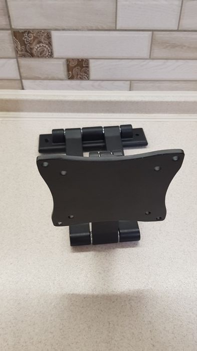 Кріплення для телевізора розміром 13×32