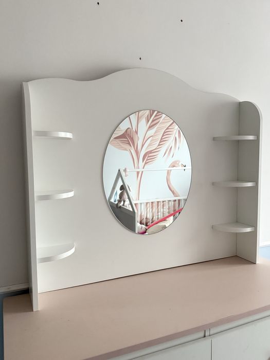 Toaletka MIA z lusterkiem