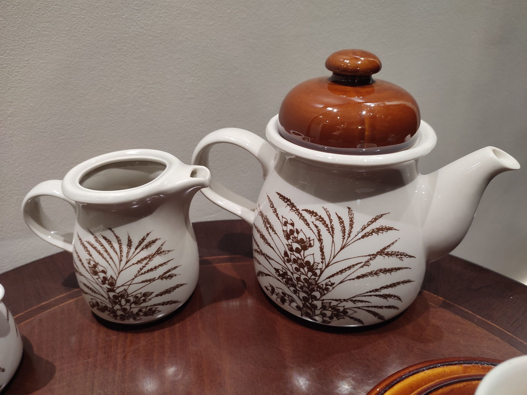 Śliczny garnitur do kawy dla dwojga ceramika.