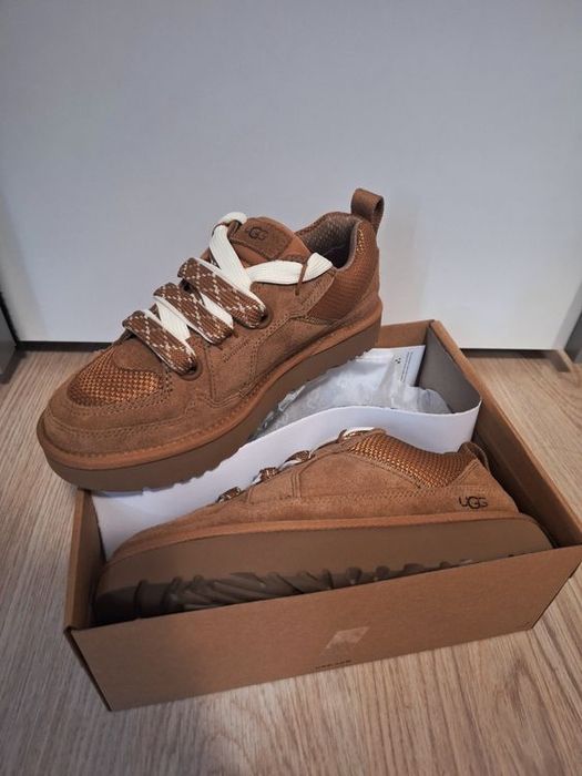 кросівки UGG Lowmel