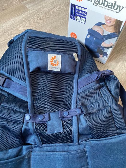 Porta bebés. Baby carrie