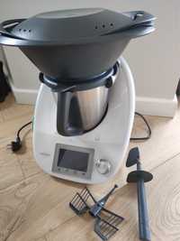 Thermomix TM5 z nośnikiem czytnikiem przepisów