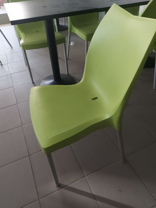 cadeiras muito resistentes