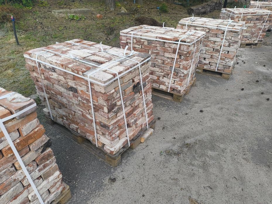 Cegły z rozbiórki