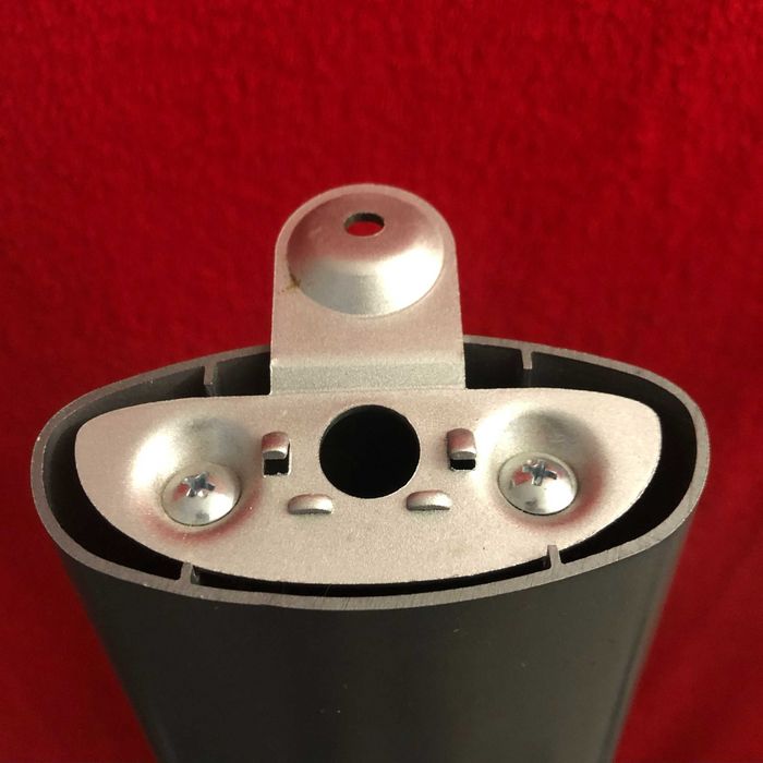 Stojaki pod głośniki Harman Kardon HTFS w kolorze srebrnym 5 szt.