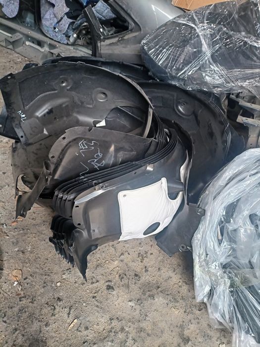 Підкрилки передні tesla model 3 Y 2024 highland  оригінал
