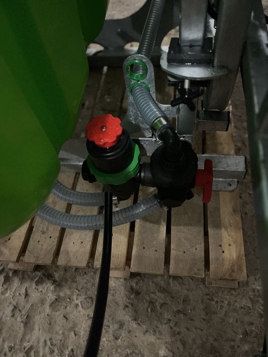 Оприскувач KLARA 816